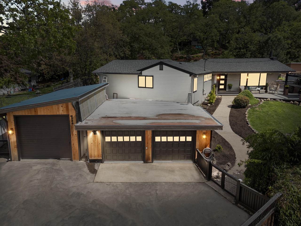 524 Berkeley Way - Photo 1