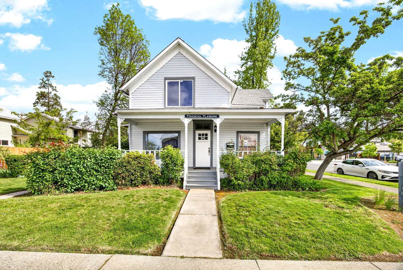 204 E Street - Photo 1