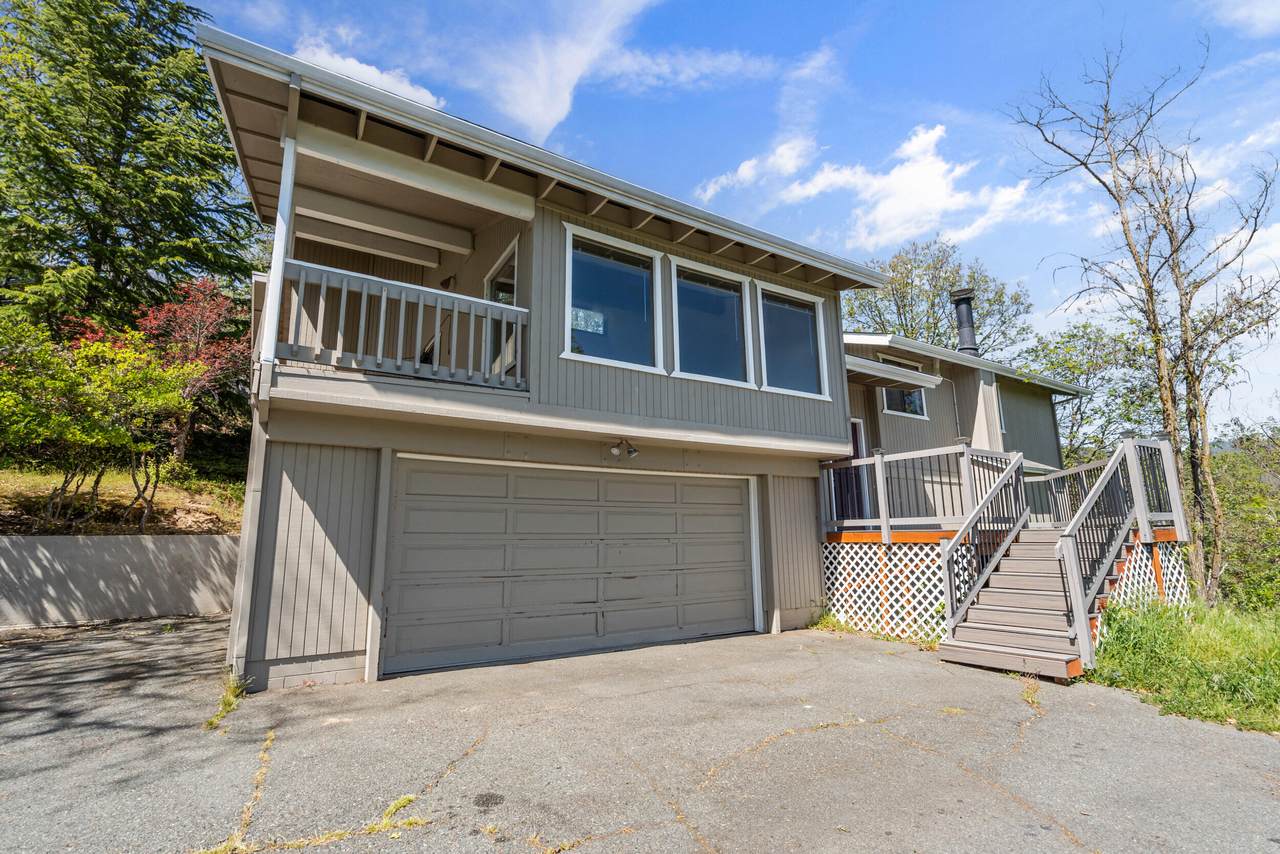 1704 Sunview Place - Photo 1