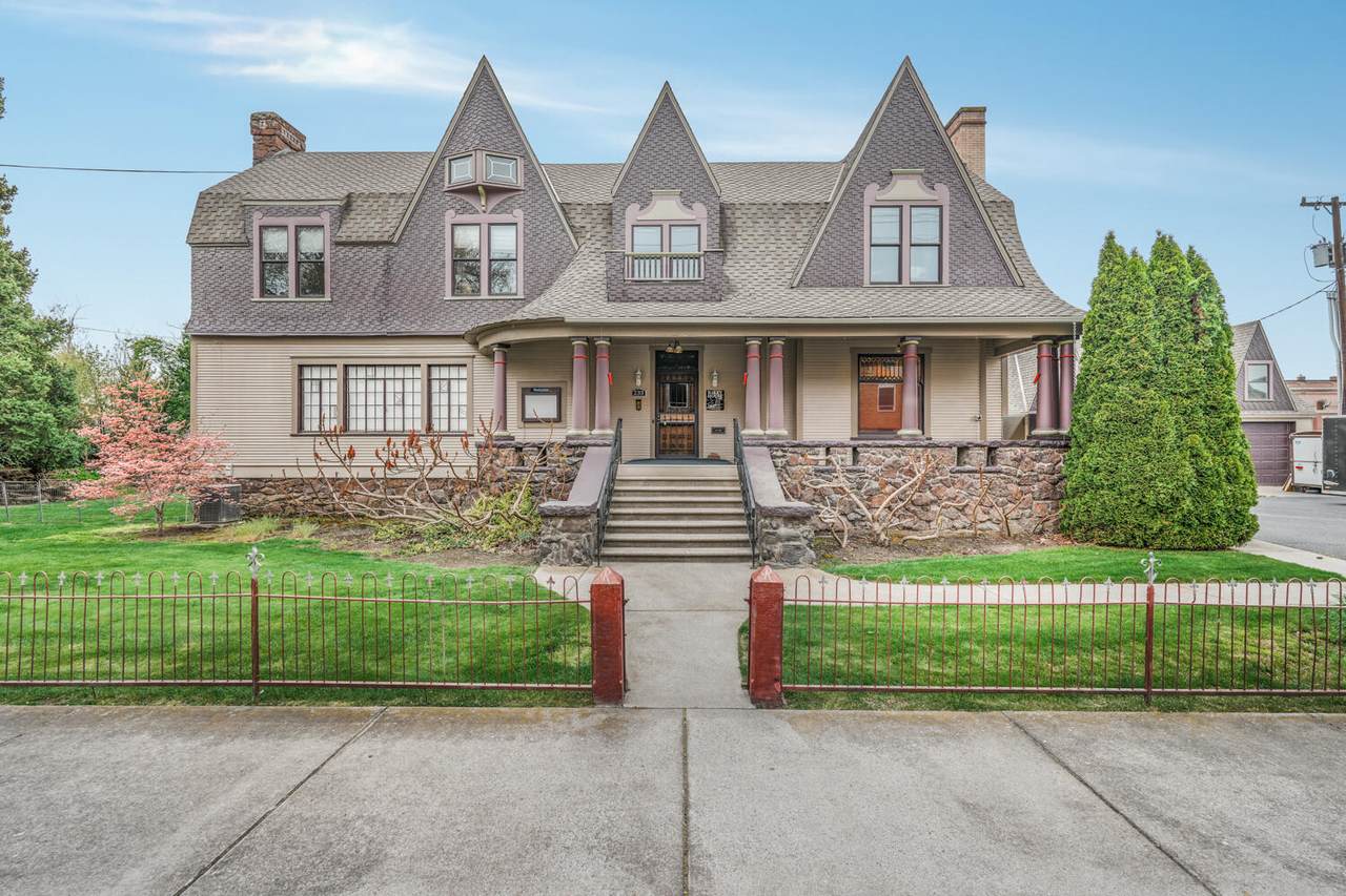 233 4th Street - Photo 1