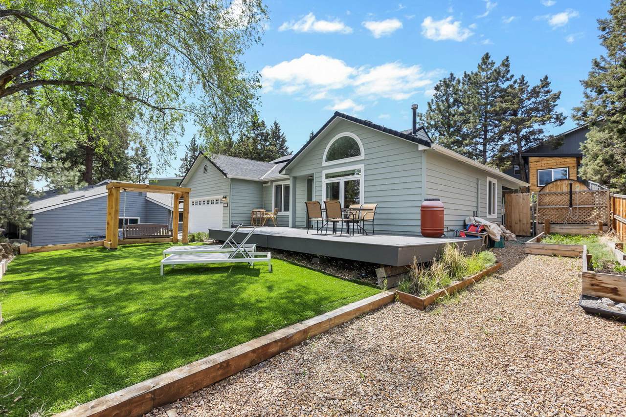 2807 Lotno Drive - Photo 1