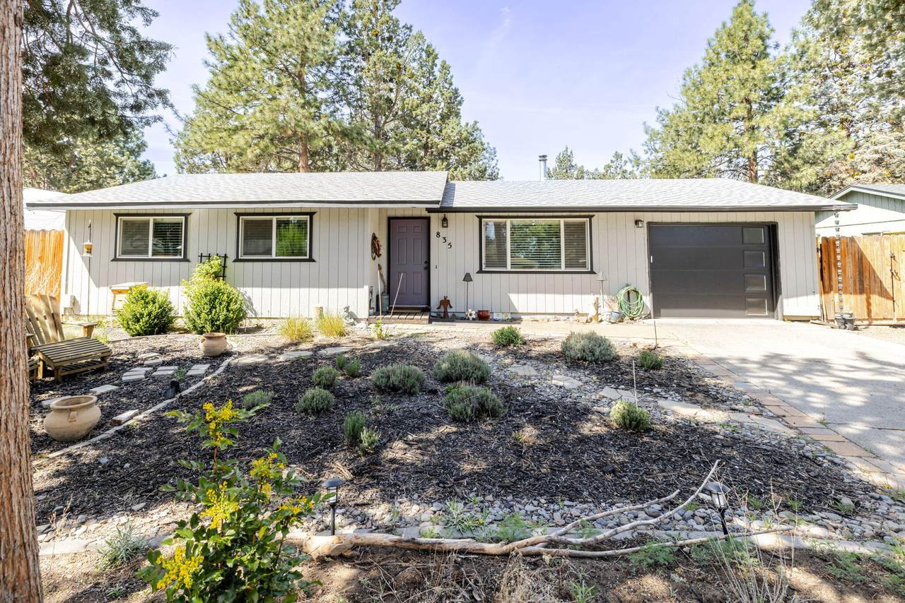 835 Polaris Court - Photo 1