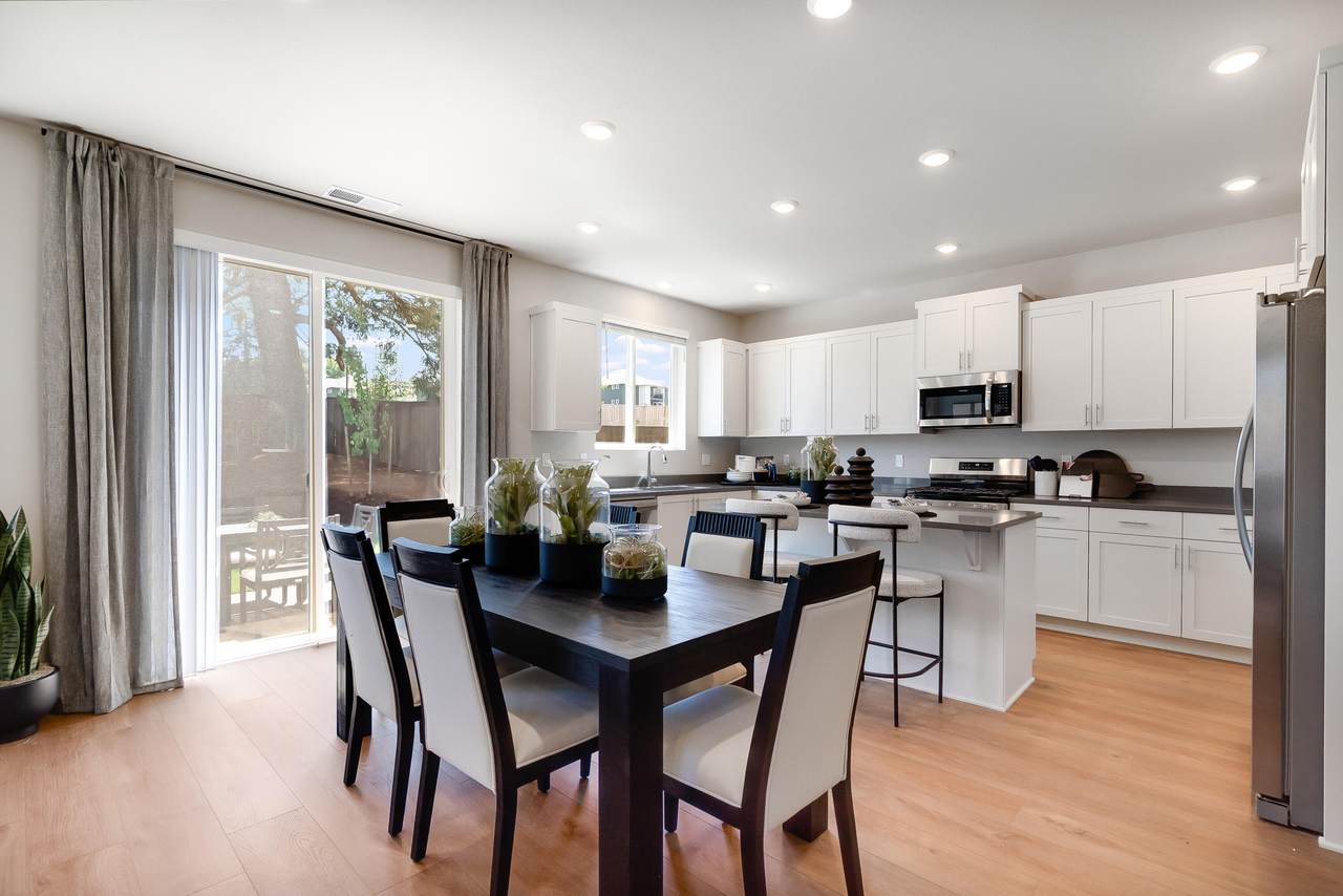 https://bt-photos.global.ssl.fastly.net/coar/1280_boomver_1_220219887-2.jpg