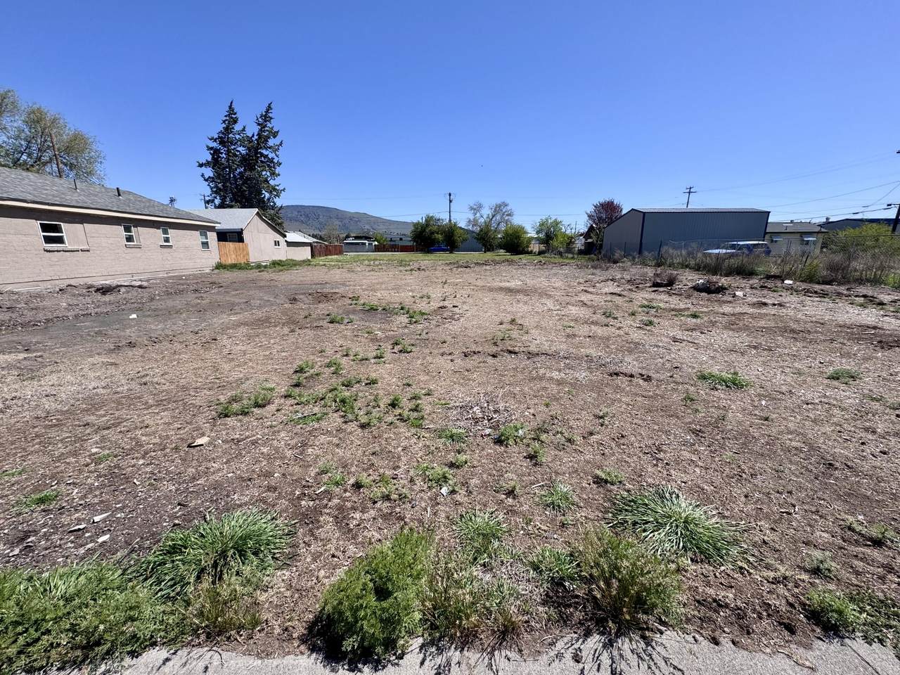 337 Commercial Street - Photo 1