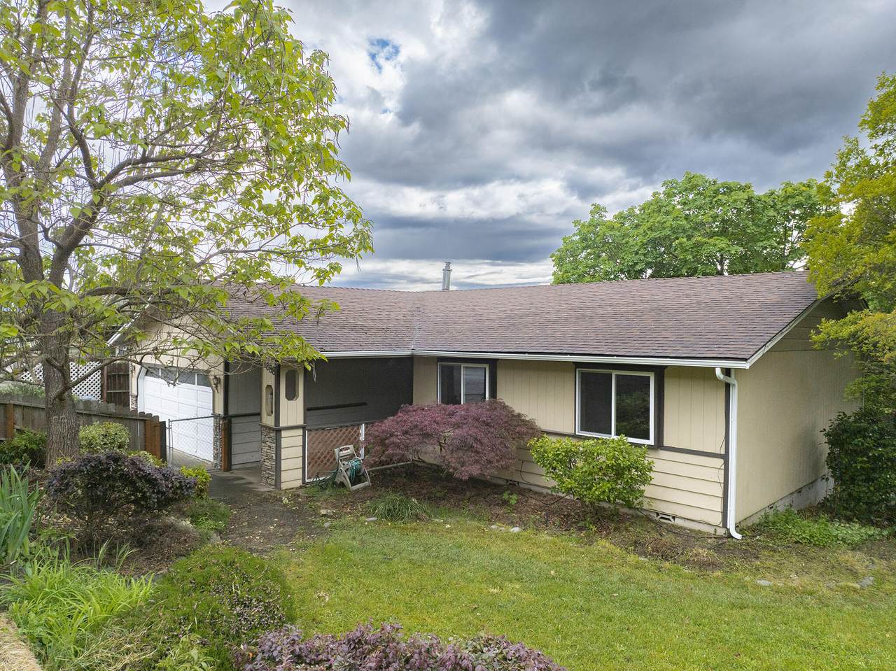 1888 Beacon Drive - Photo 1