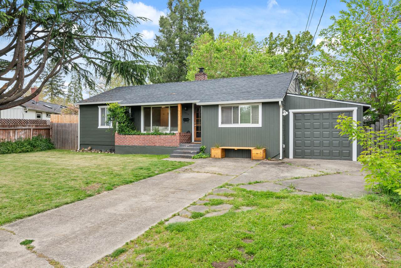 1516 Wilson Place - Photo 1