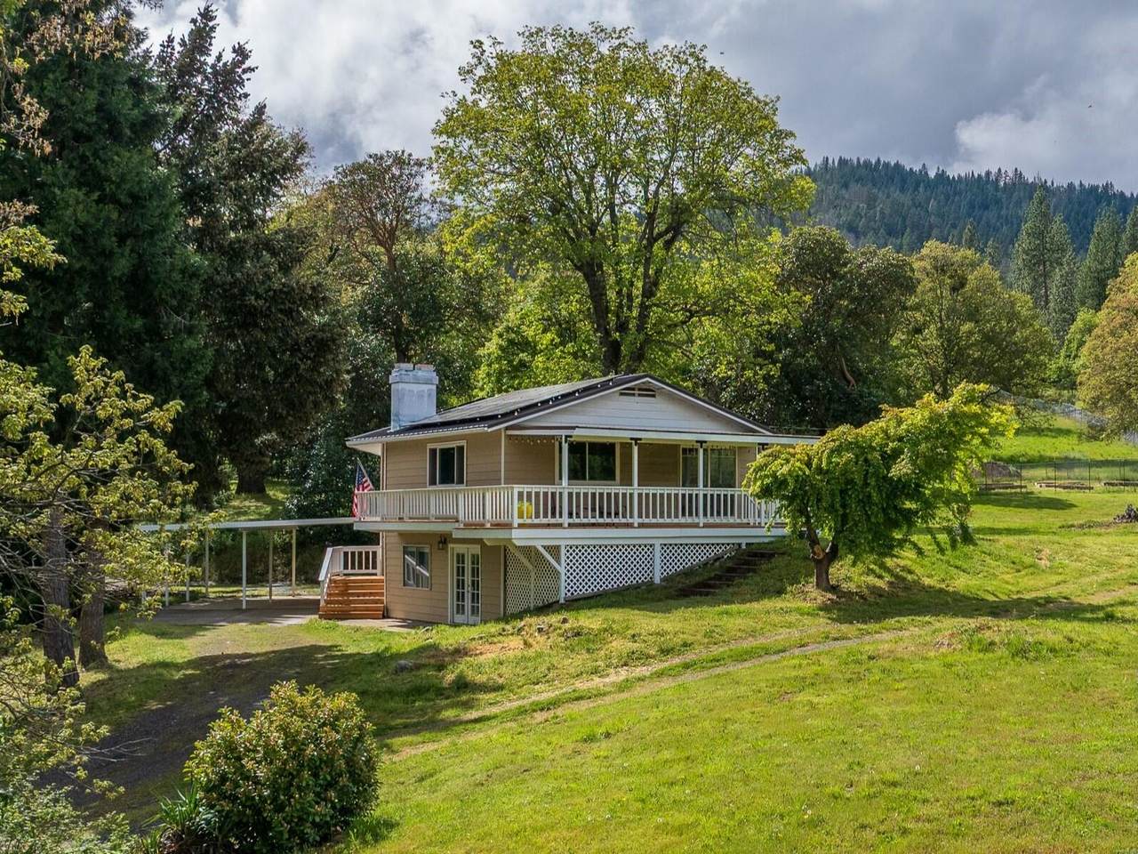 7680 Upper Applegate - Photo 1