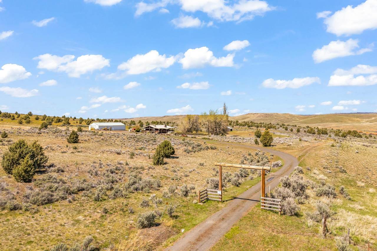 25887 Weberg Road - Photo 1