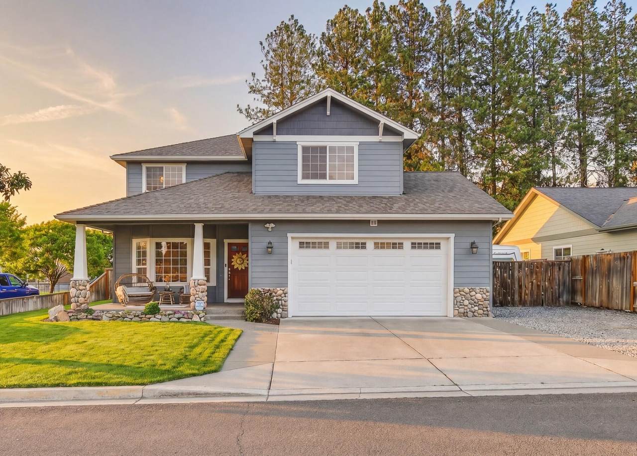 2011 Spruce Way - Photo 1