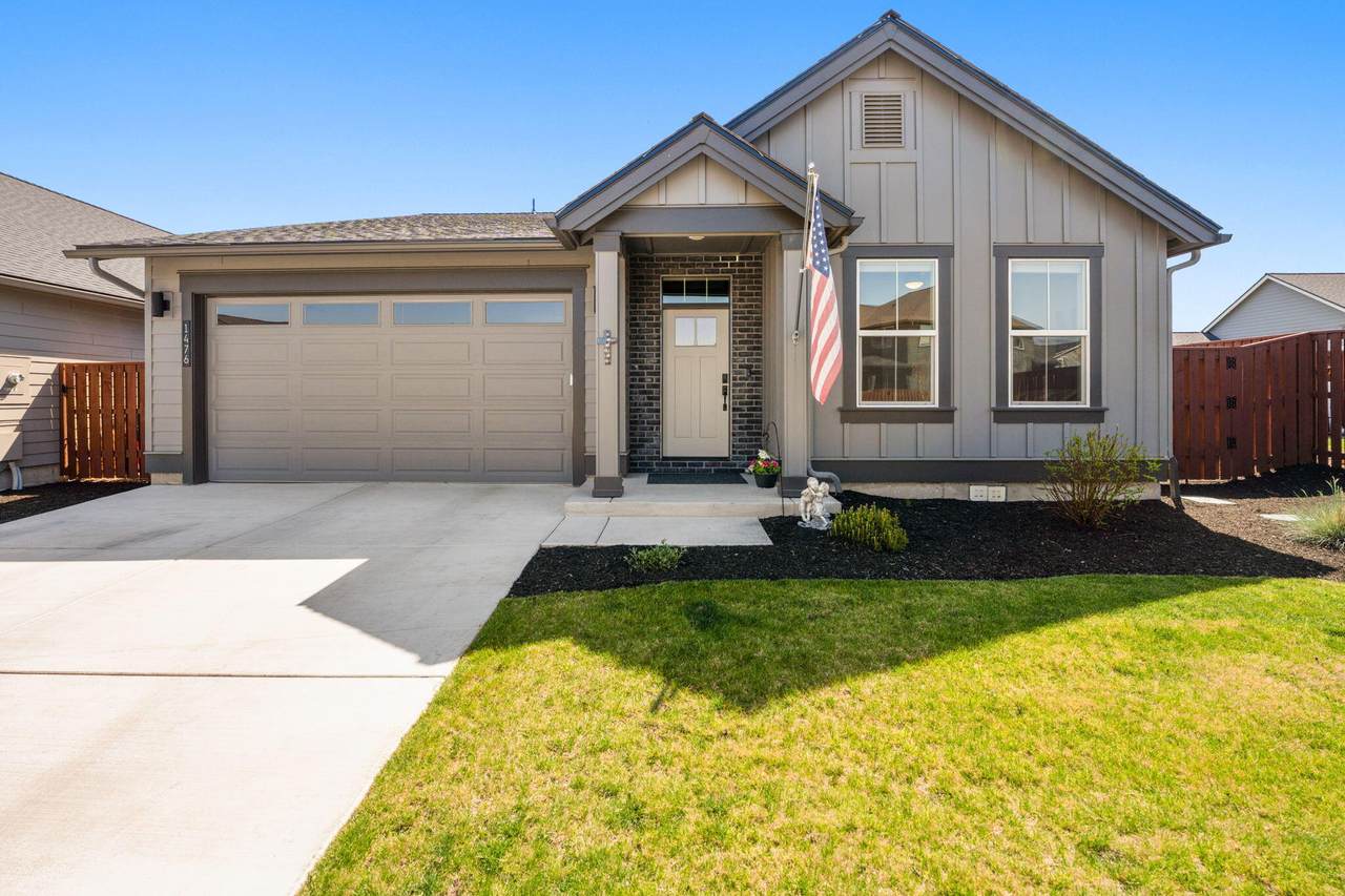 1476 Rosemont Street - Photo 1