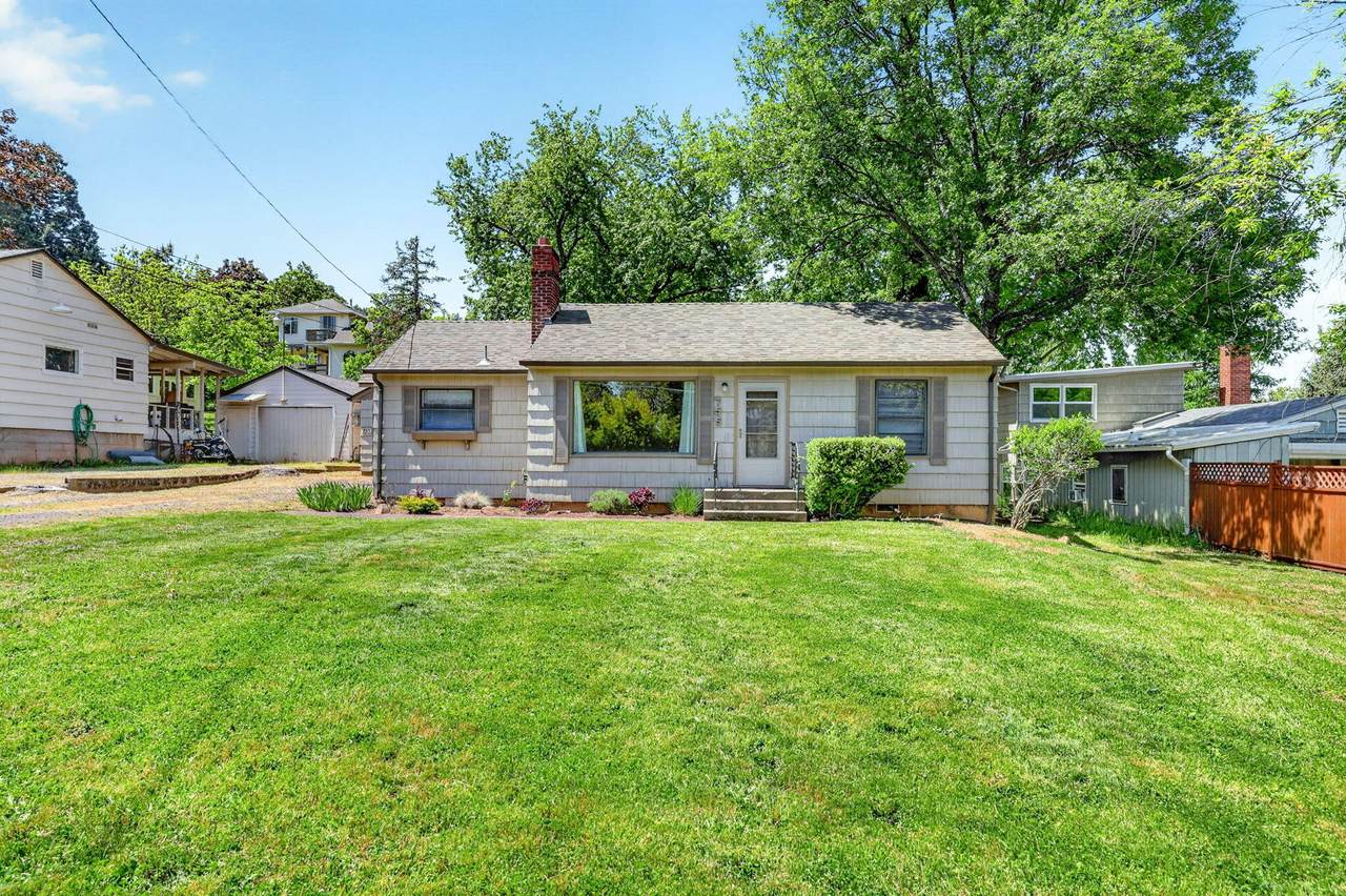 755 Walker Avenue - Photo 1