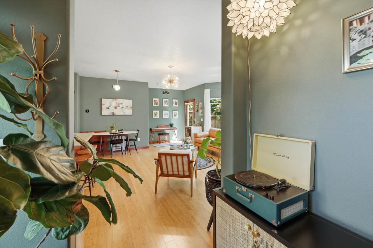 https://bt-photos.global.ssl.fastly.net/coar/1280_boomver_1_220220980-2.jpg