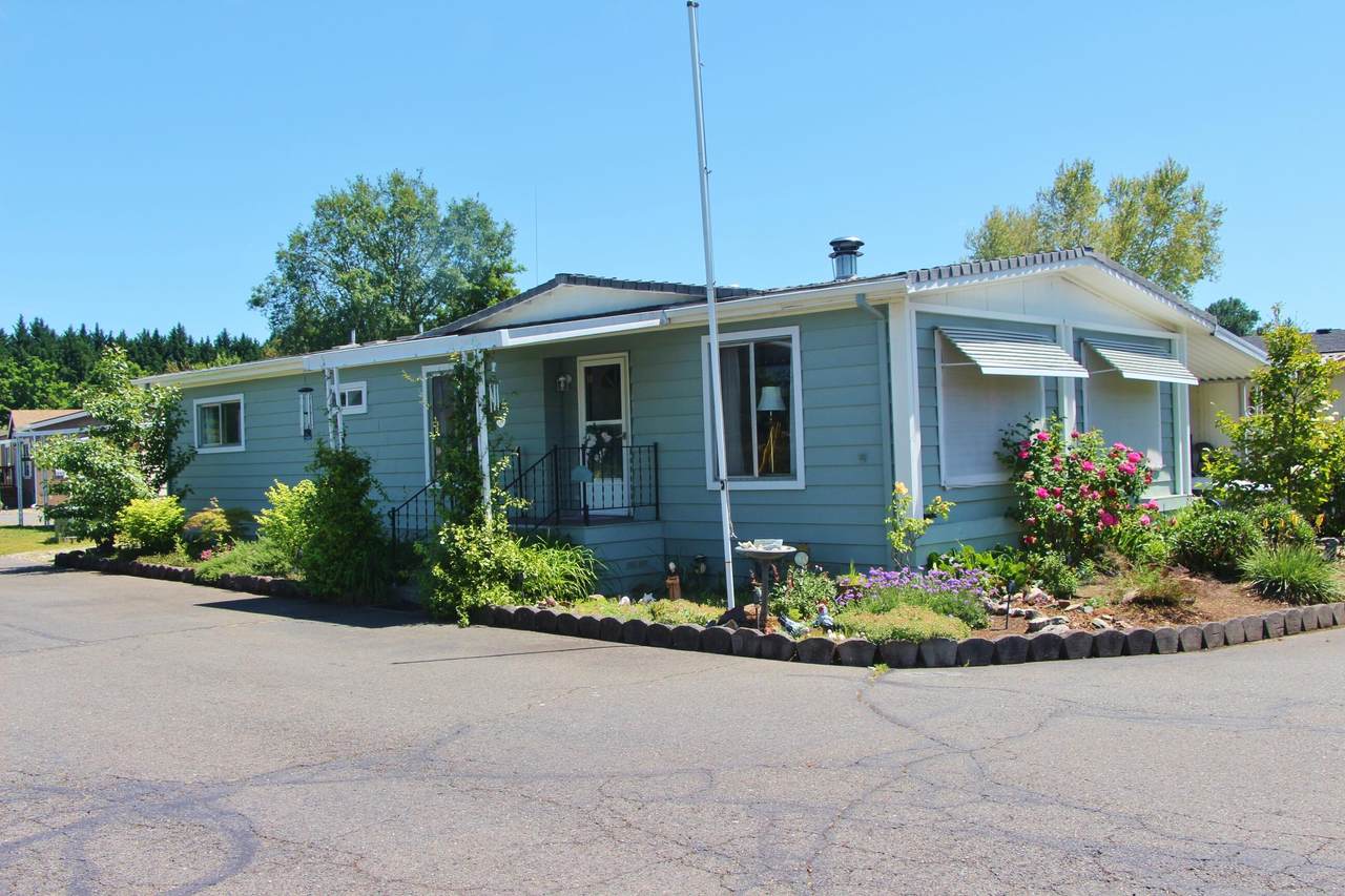 350 Beechwood Drive - Photo 1