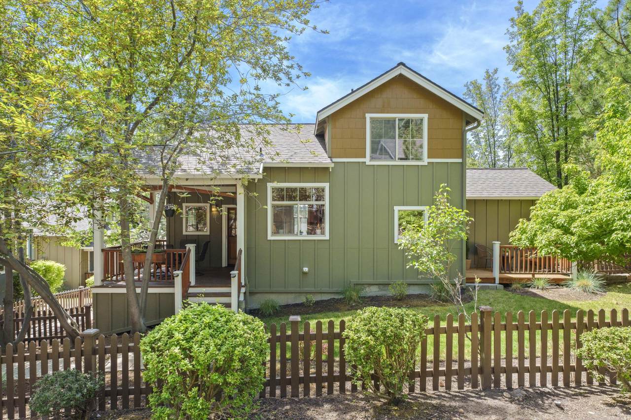 1940 Monterey Pines Drive - Photo 1