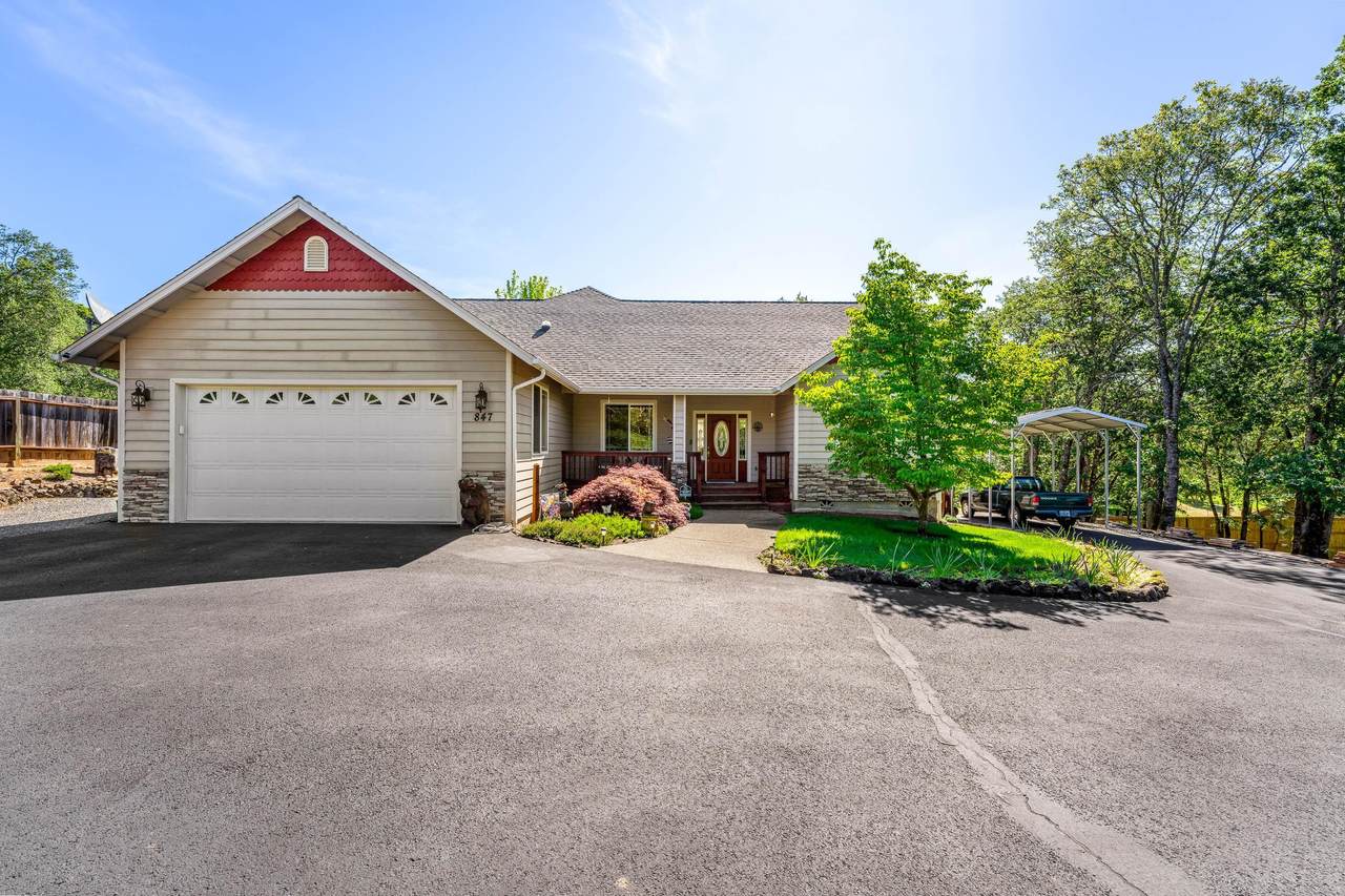 847 Three Pines Road - Photo 1
