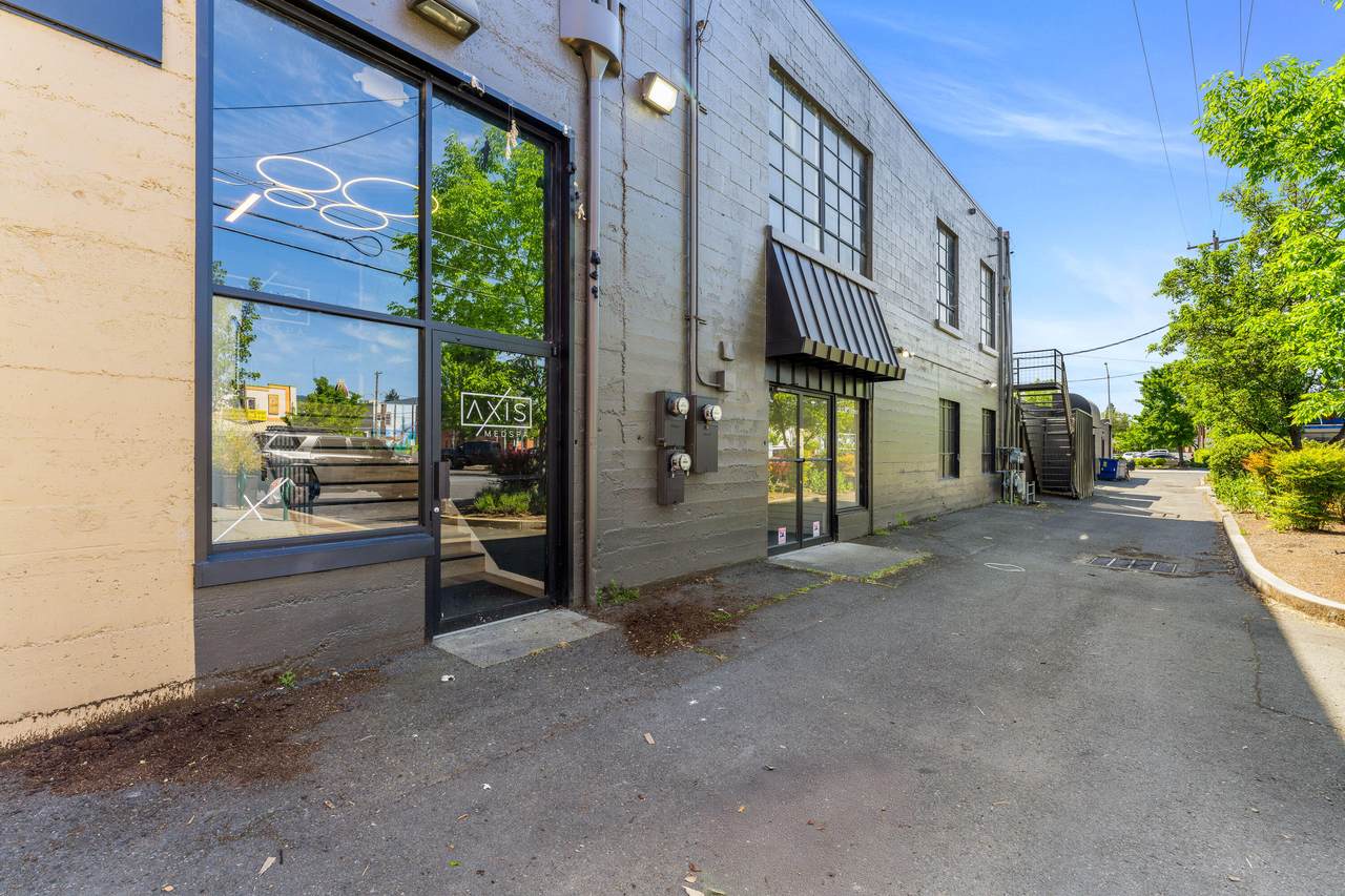 128 I Street - Photo 1