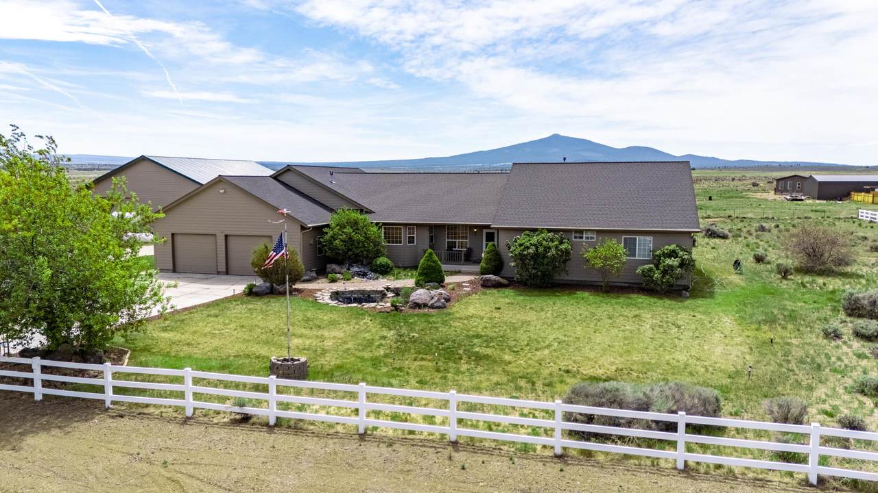 77552 Mahogany Street - Photo 1