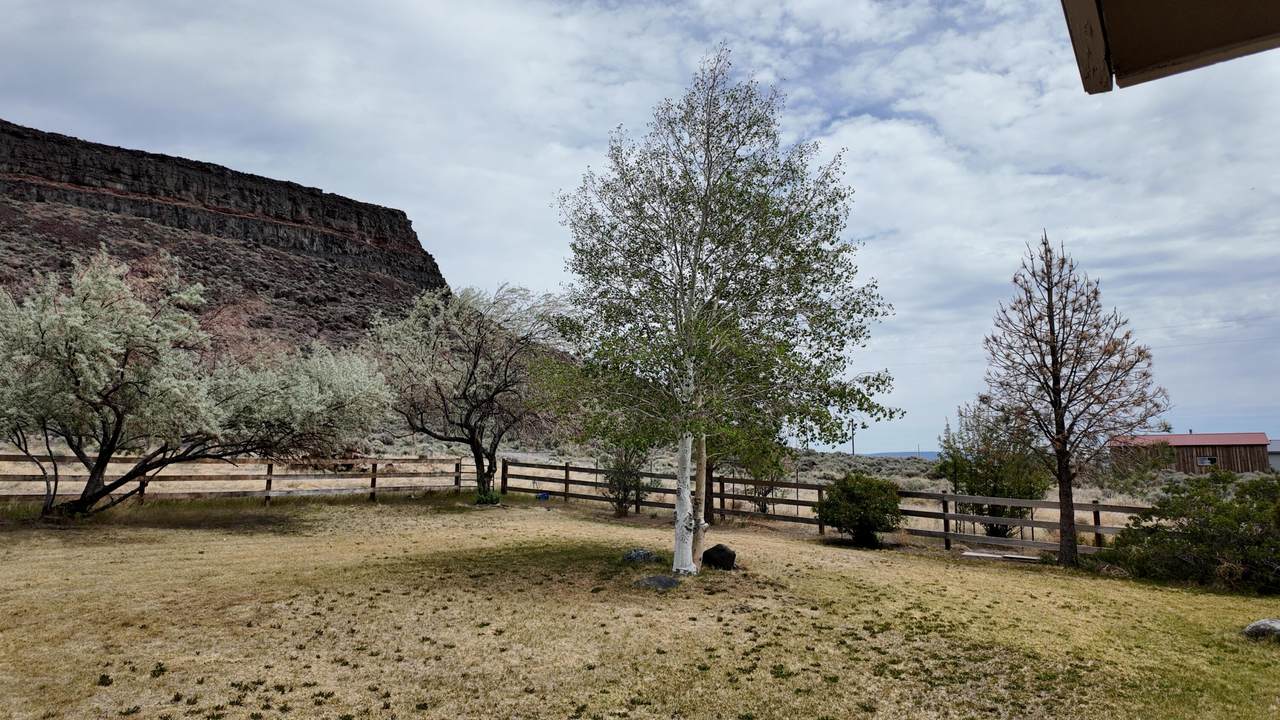 https://bt-photos.global.ssl.fastly.net/coar/1280_boomver_1_220221531-2.jpg