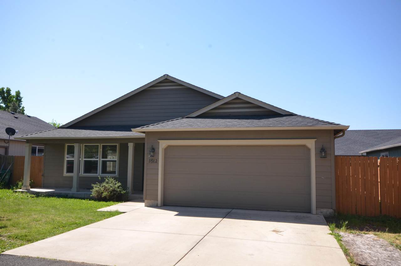3512 Avenue H - Photo 1