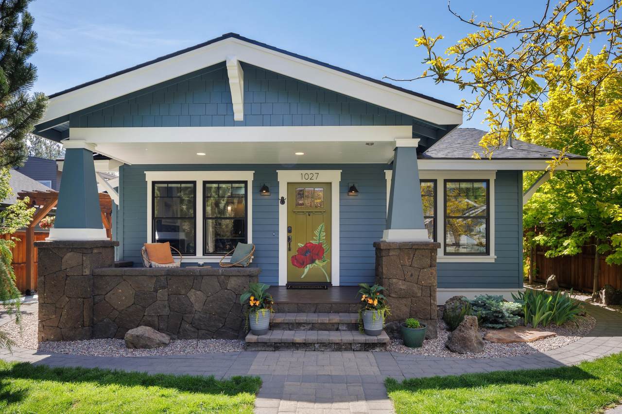 1027 Albany Avenue - Photo 1