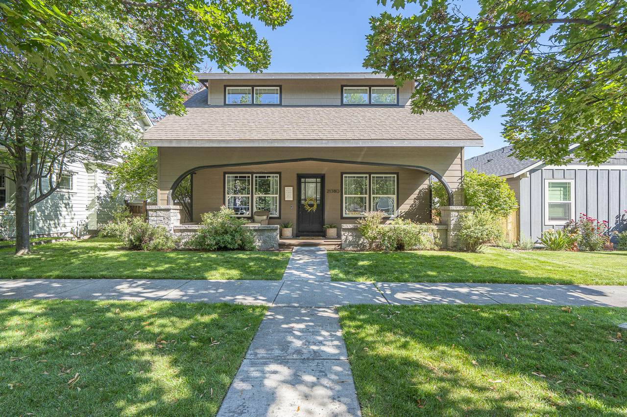 21380 Oakview Drive - Photo 1