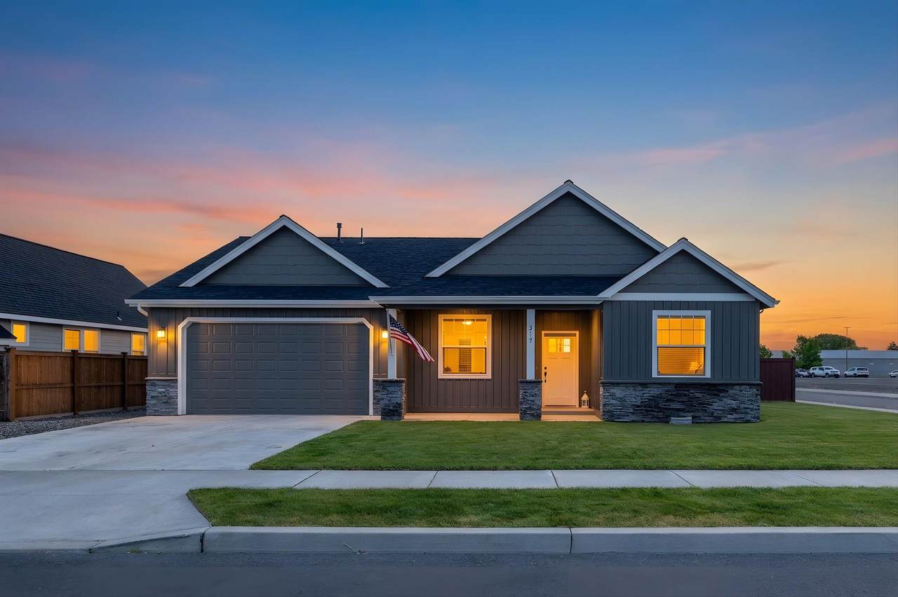 317 Pioneer Drive - Photo 1