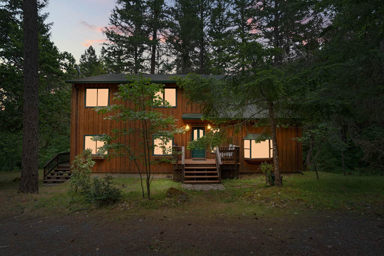 4046 Little Applegate Road - Photo 1