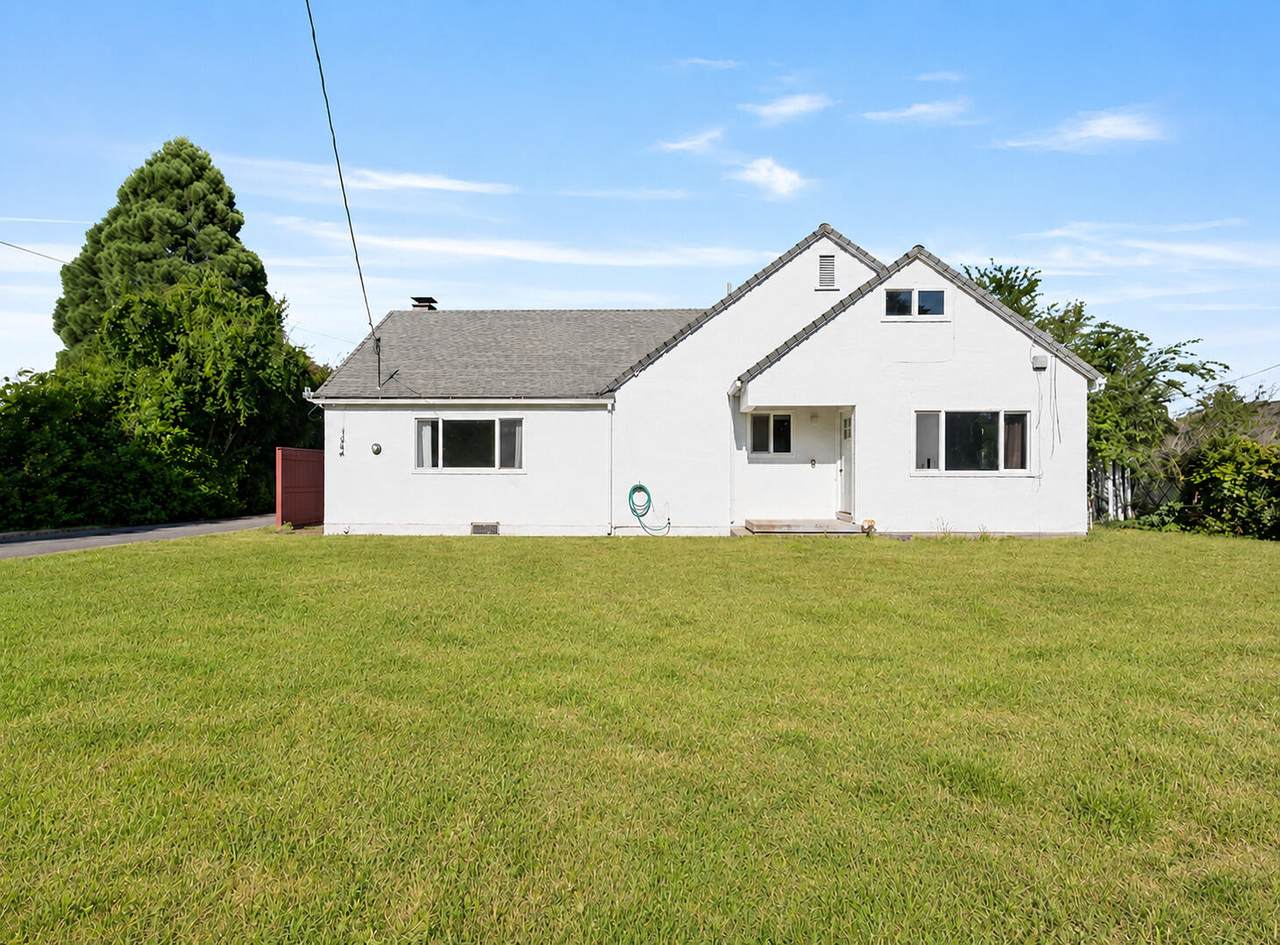 1564 Carnahan Drive - Photo 1