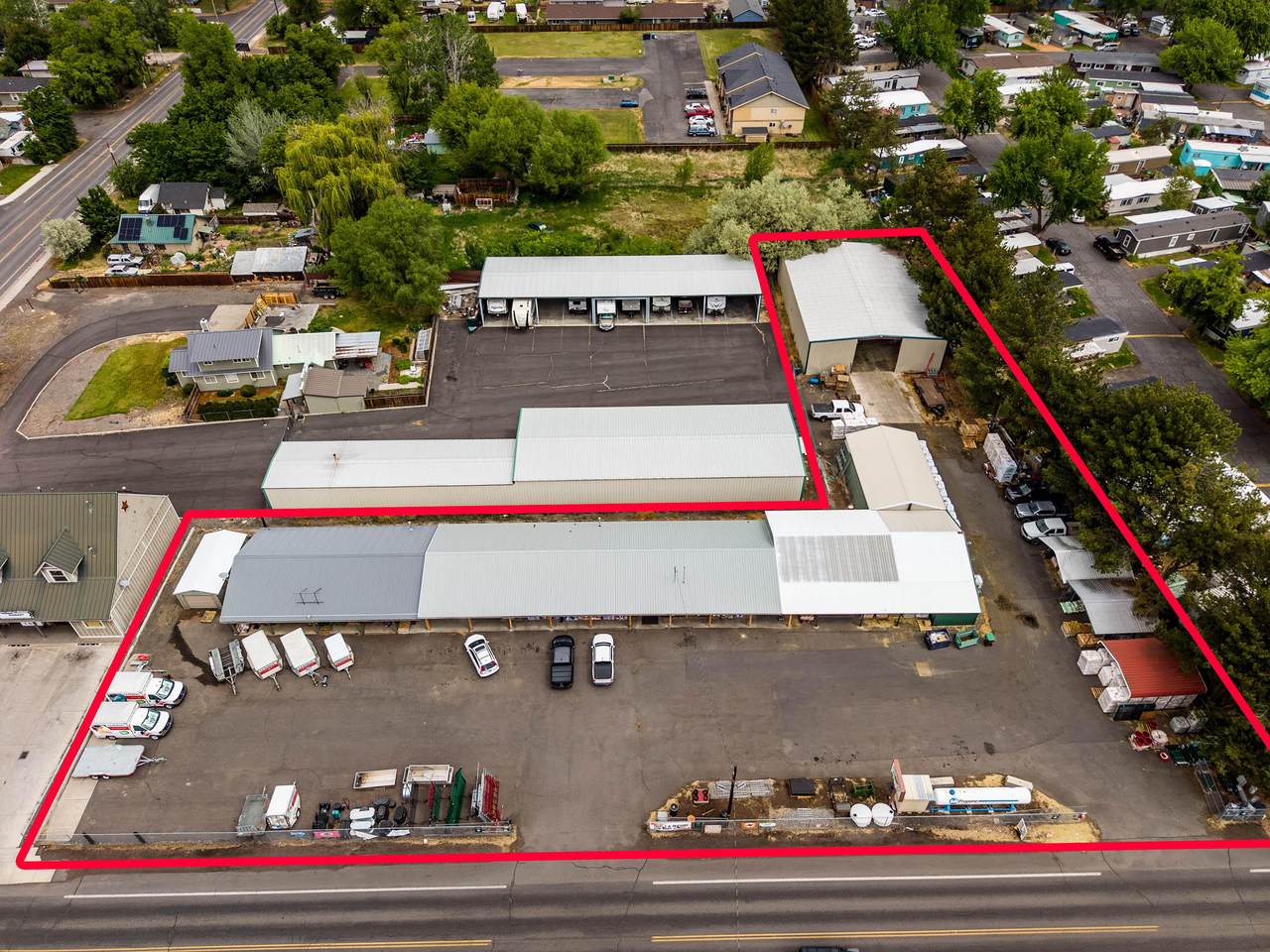 105 Lynn Boulevard - Photo 1