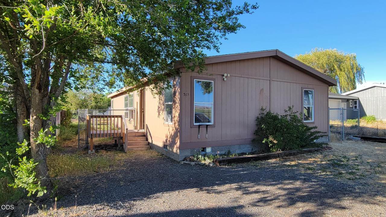 513 9th Street - Photo 1