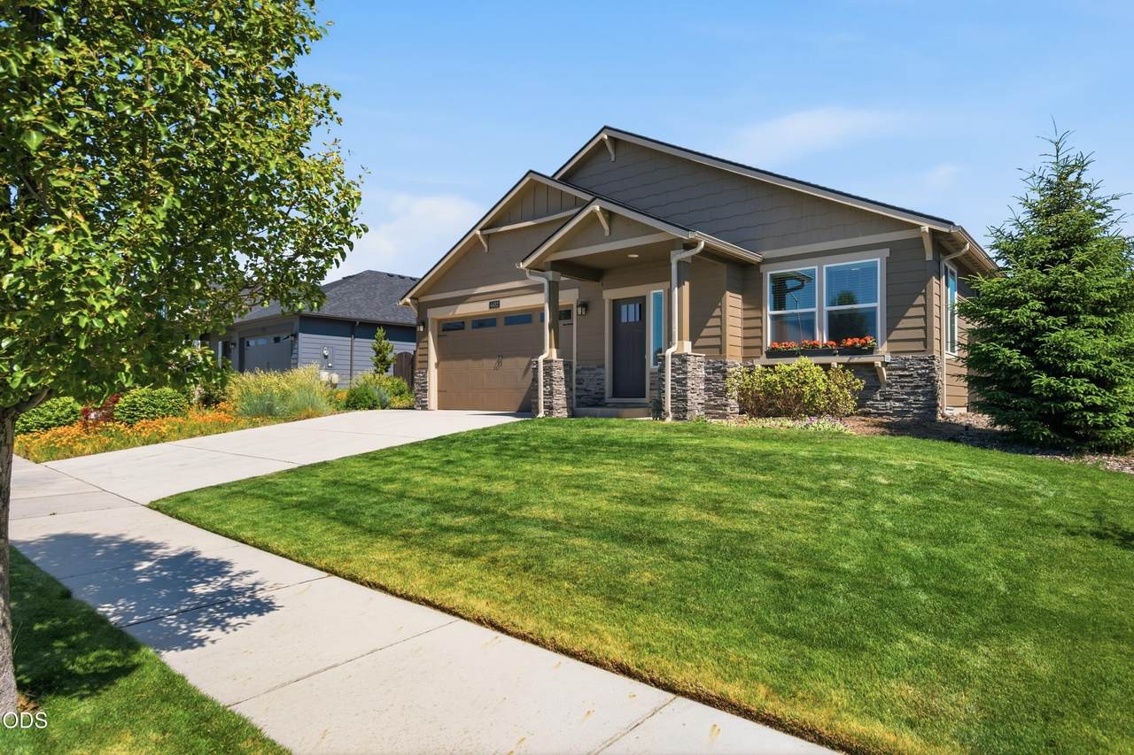 4452 Salmon Place - Photo 1