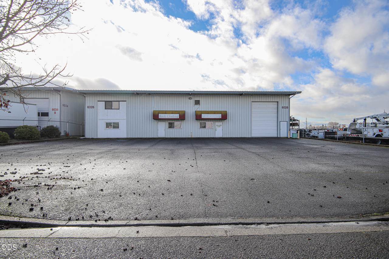 6026 Crater Lake Avenue - Photo 1