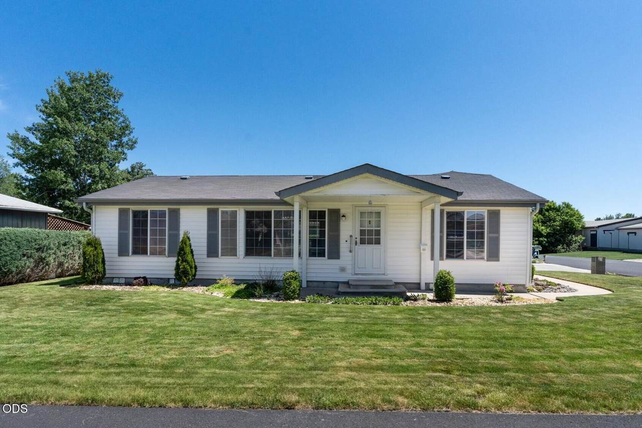 811 Paiute Court - Photo 1