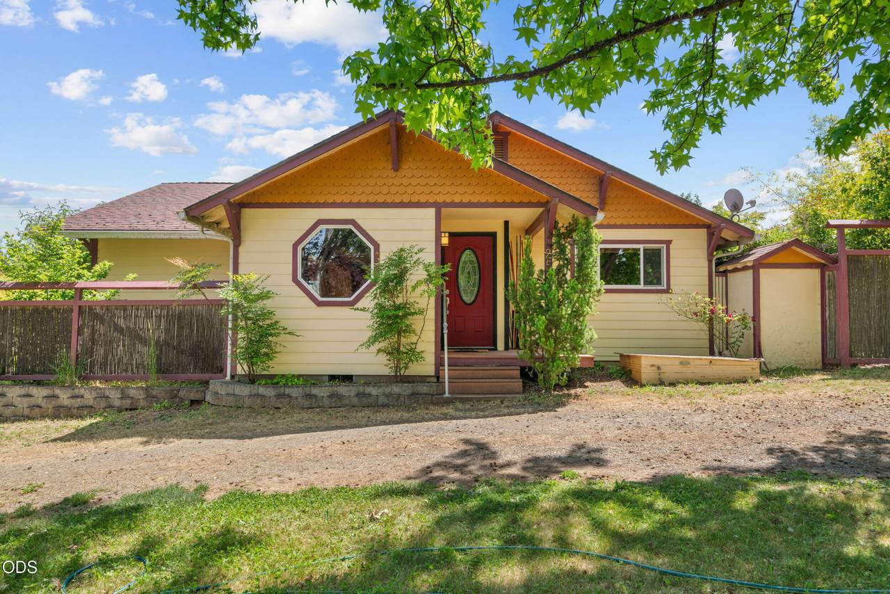 255 Carmen Road - Photo 1