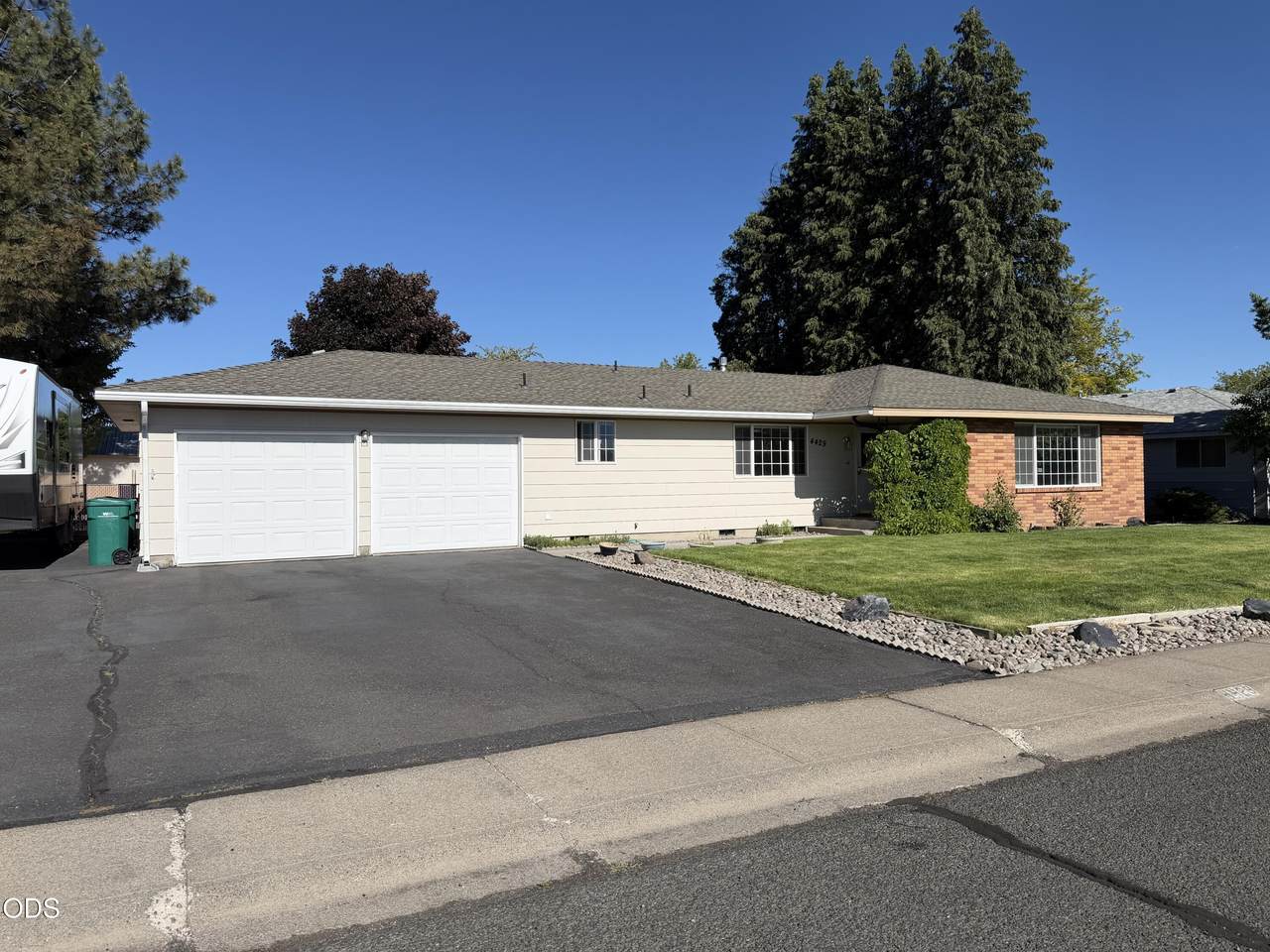 4429 Sycamore Drive - Photo 1