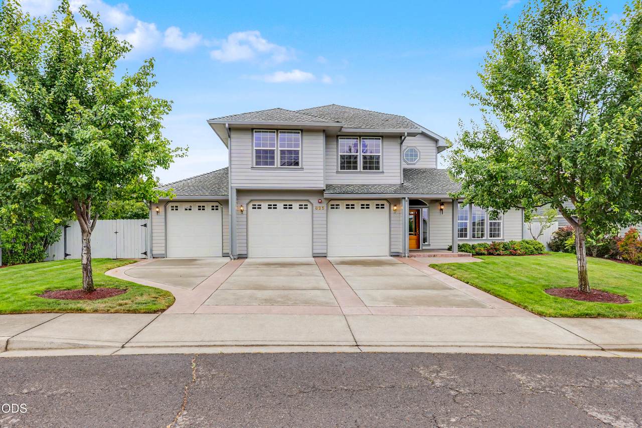 825 Amerman Drive - Photo 1