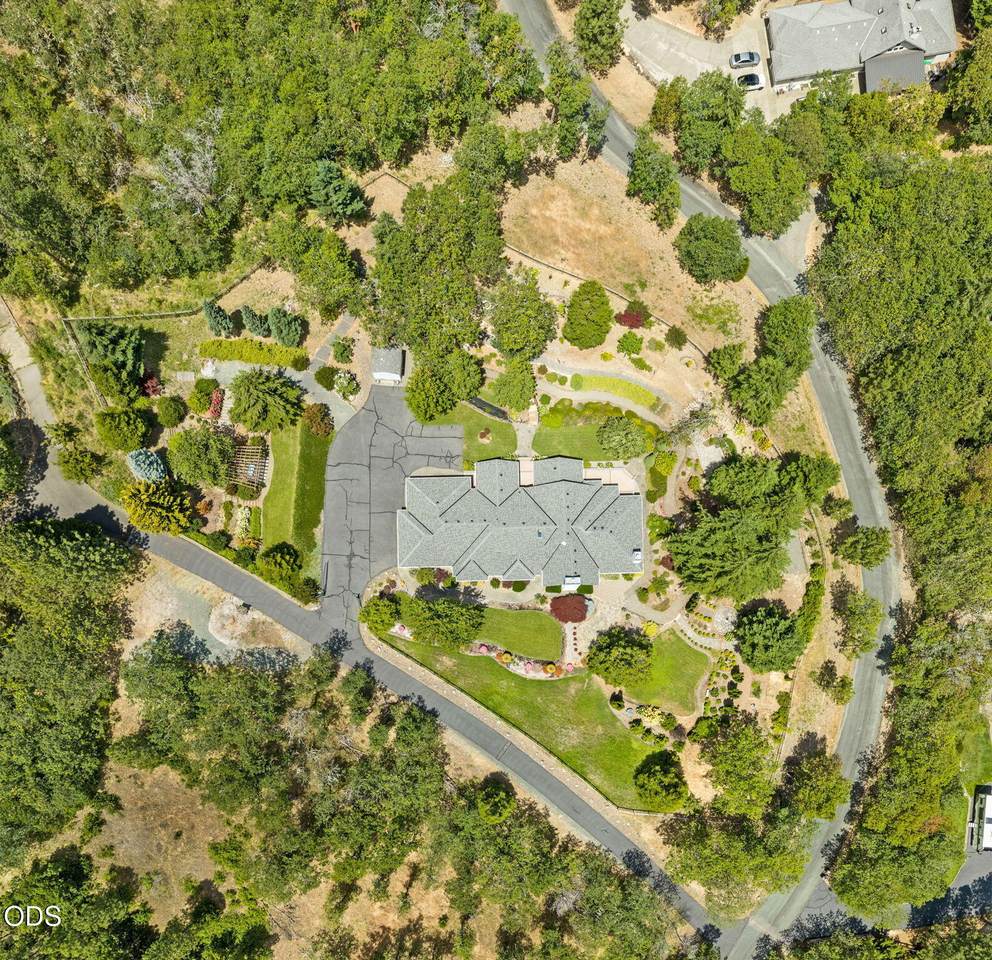 https://bt-photos.global.ssl.fastly.net/coar/1280_boomver_1_220223201-2.jpg