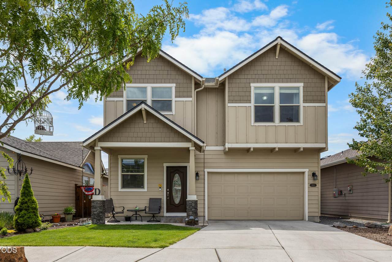 2951 Dogwood Drive - Photo 1