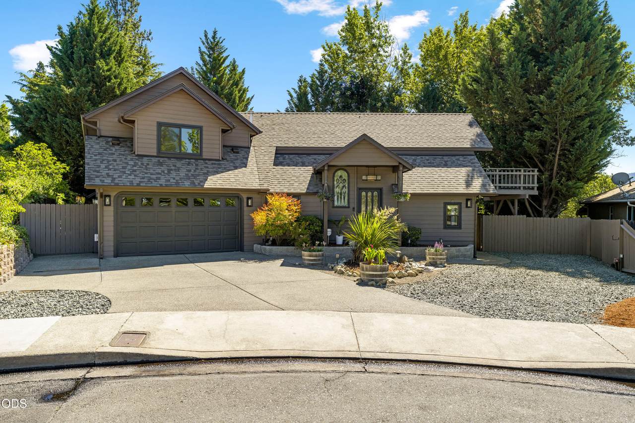 104 Dawnhill Court - Photo 1