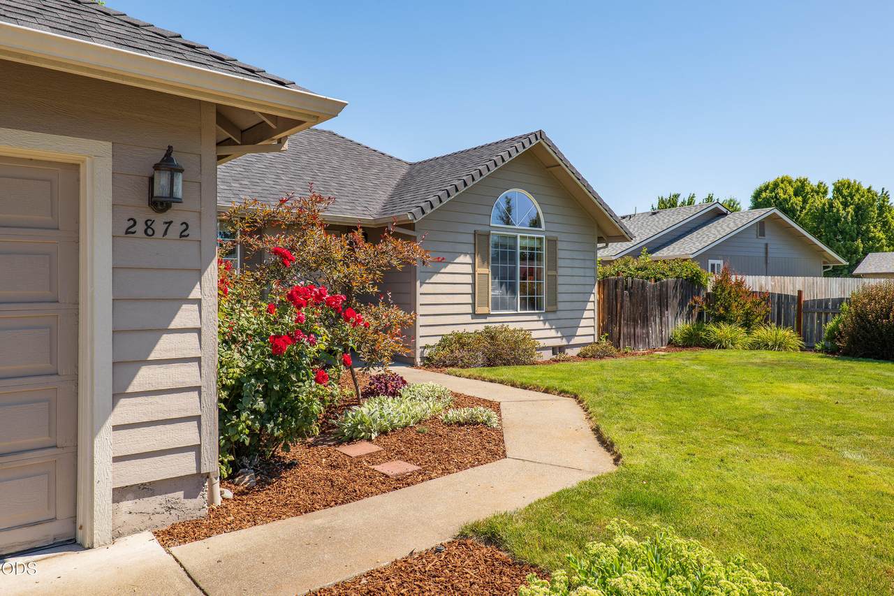 2872 Galaxy Way - Photo 1