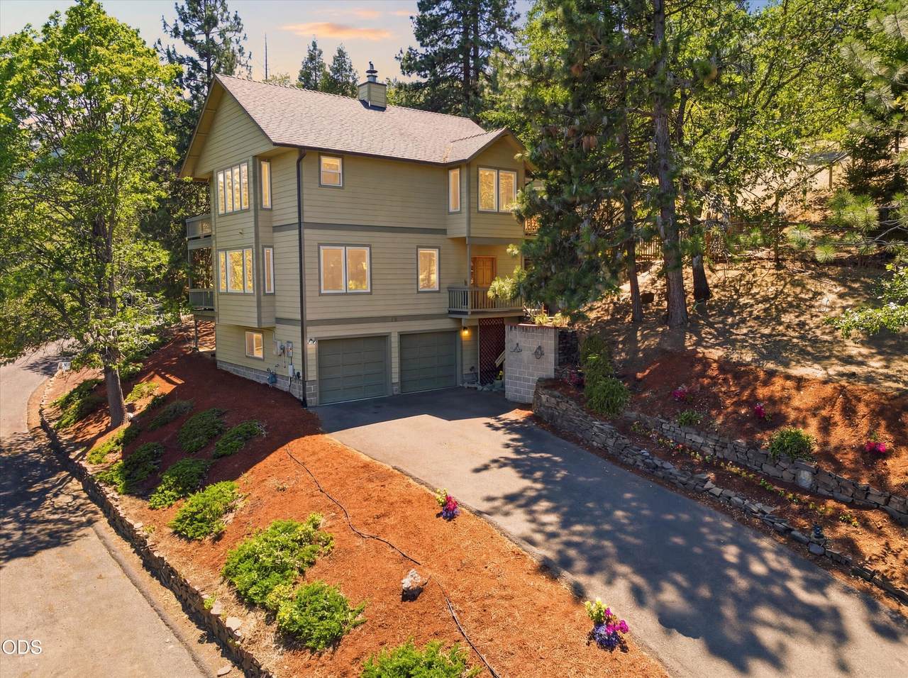 215 Piedmont Drive - Photo 1