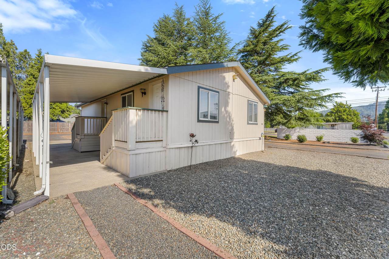 750 Roguelea Lane - Photo 1