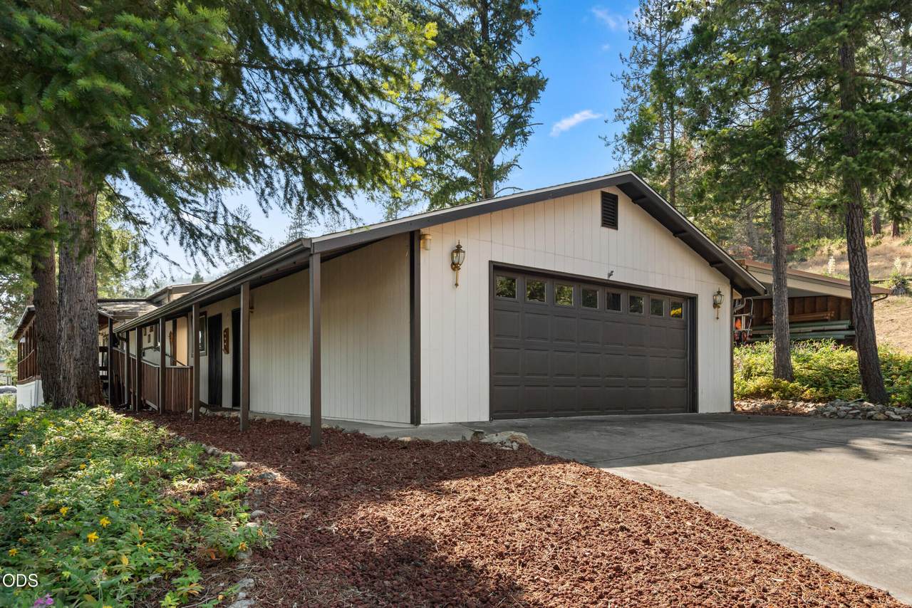 5648 Foothill Boulevard - Photo 1