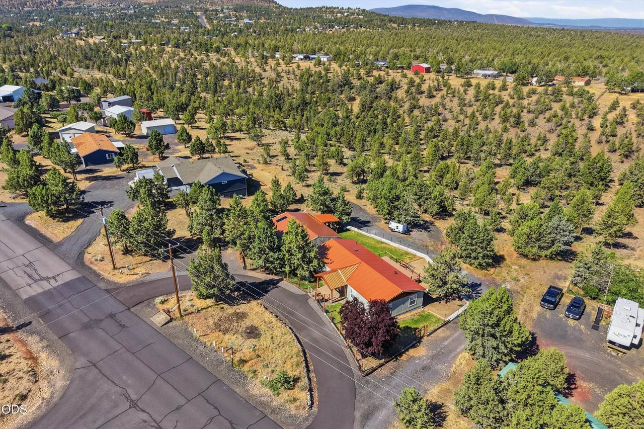5433 David Way - Photo 1