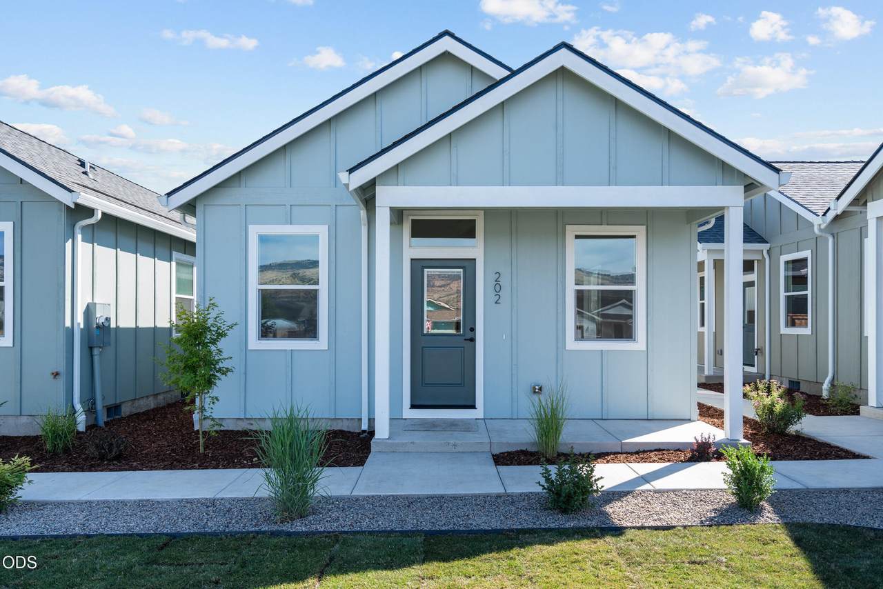 202 Gangnes Drive - Photo 1