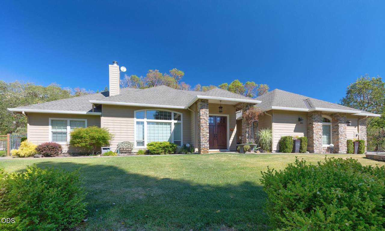 212 Isabella Lane - Photo 1