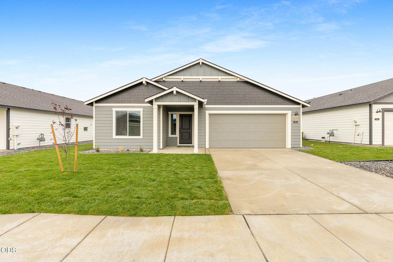 1172 Fairway Road - Photo 1