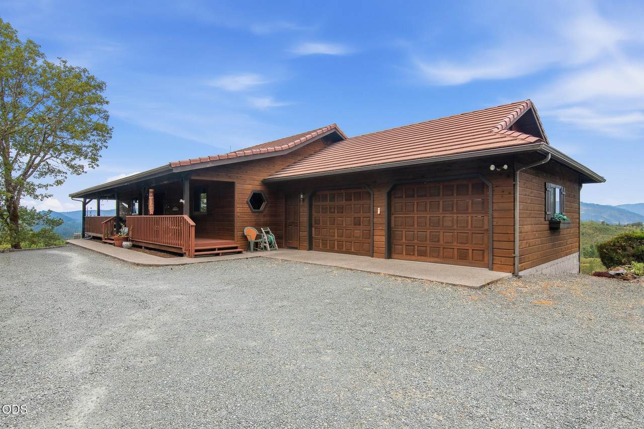 700 Cienaga Lane - Photo 1