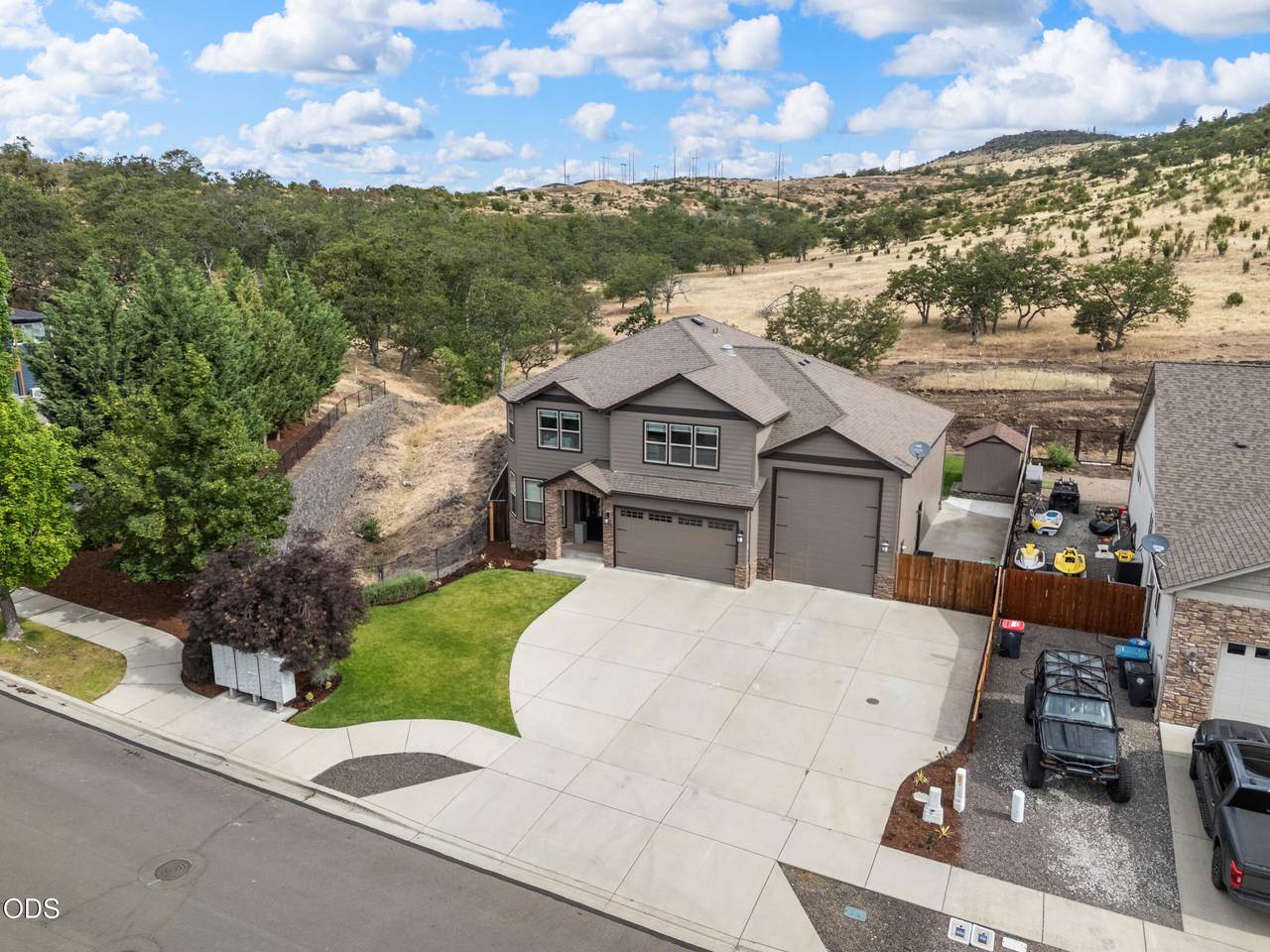 4401 Vista Pointe Drive - Photo 1