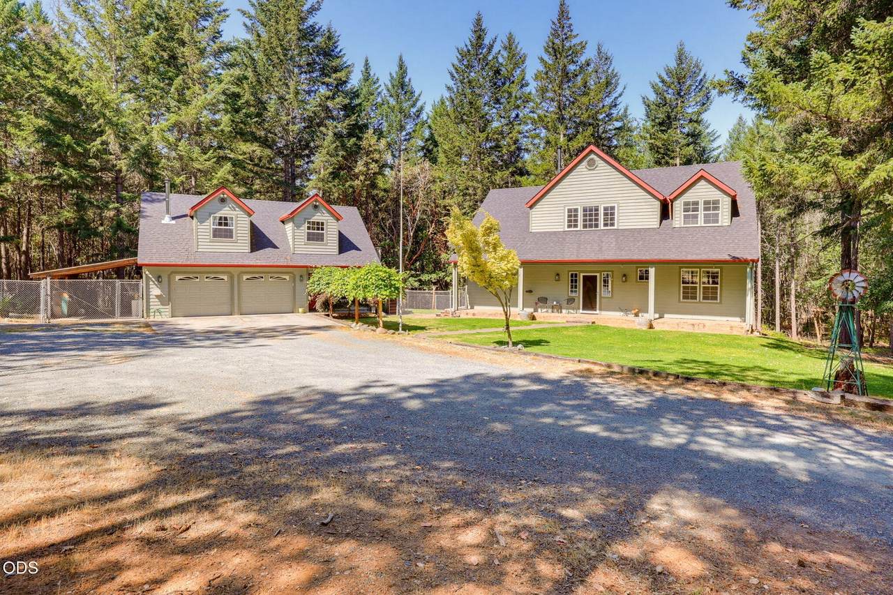 255 Janice Way - Photo 1